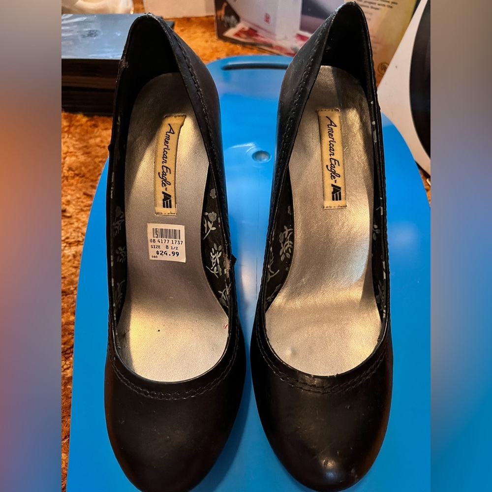 American Eagle Pumps